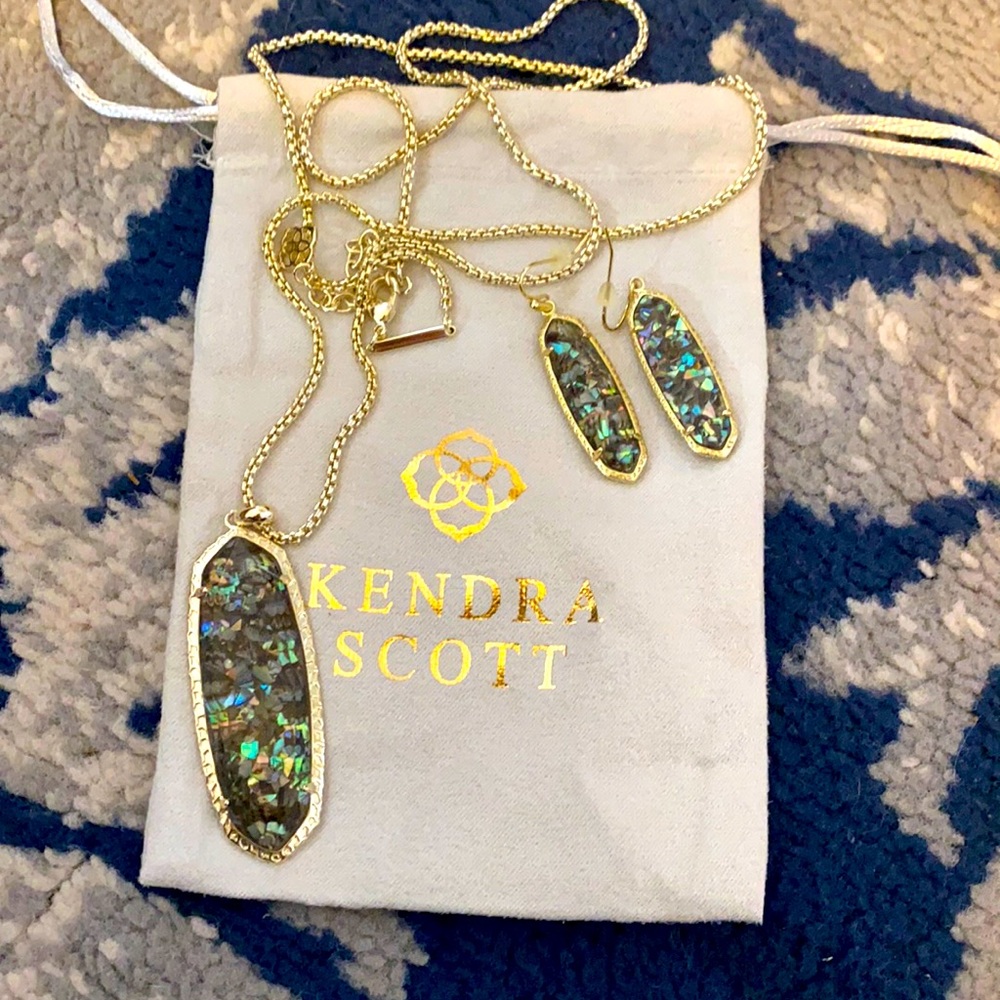 Kendra Scott earrings and necklace set